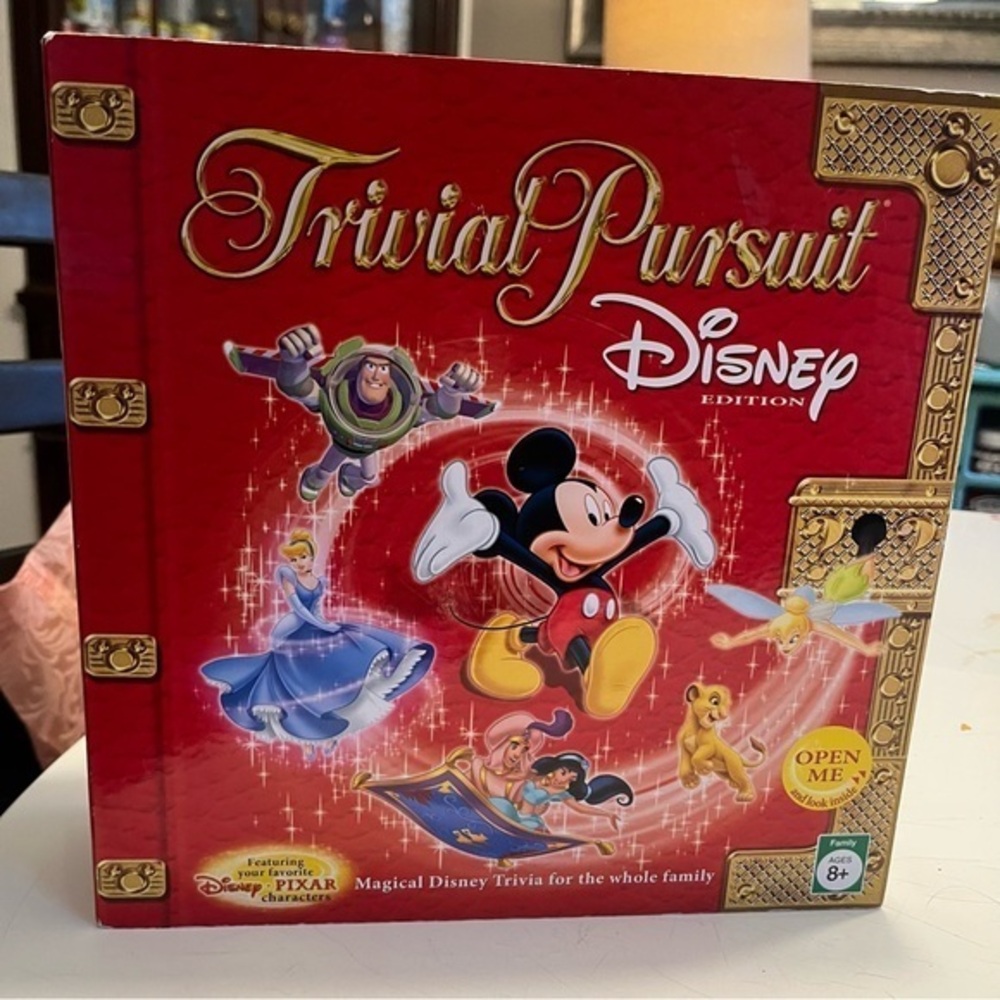 Trivial Pursuit DISNEY Edition Board Game 2005 RARE